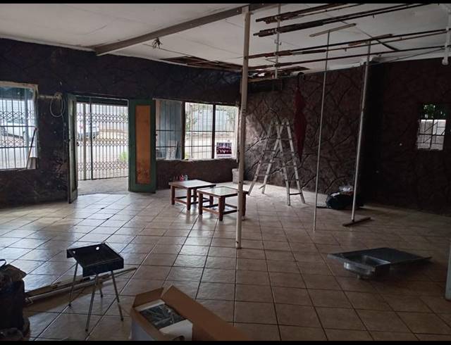 3 BEDROOM HOUSE FOR SALE IN PIENAARSDORP
